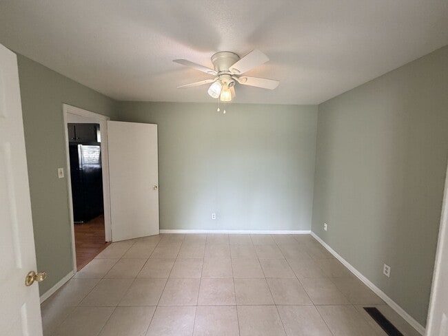 Building Photo - 2 bed/ 2.5 bathroom Home in Valdosta GA