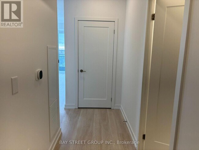 Photo du bâtiment - 9751 Markham Rd