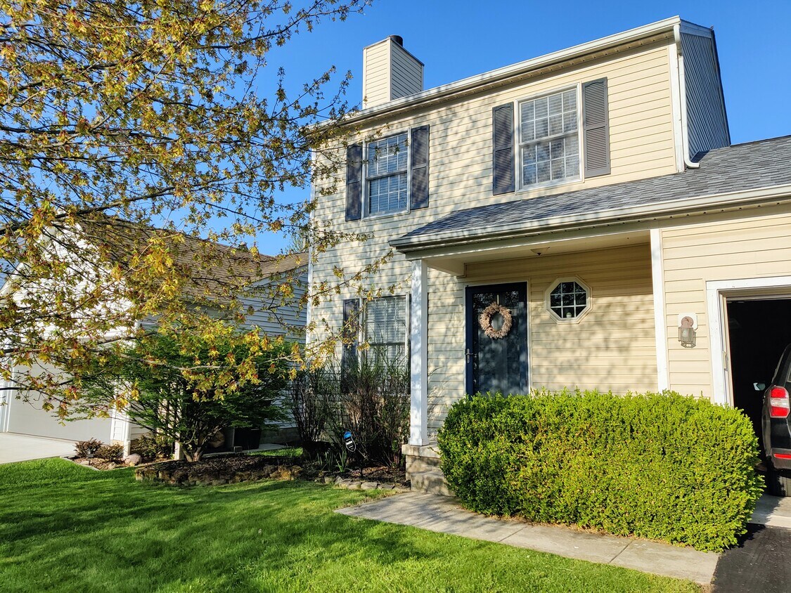 Front - 8608 Olenbrook Dr