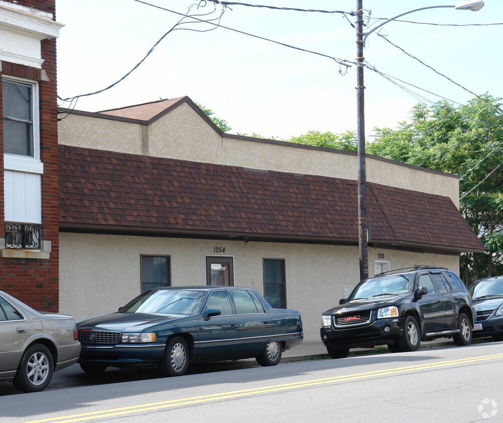 Foto del edificio - 1250-1254 Providence Rd