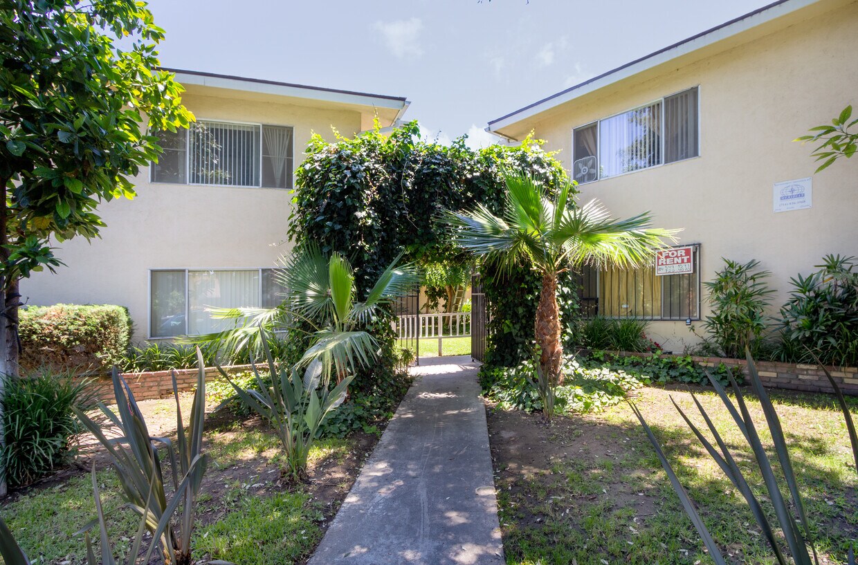 Primary Photo - 1410 W Dahl Ln
