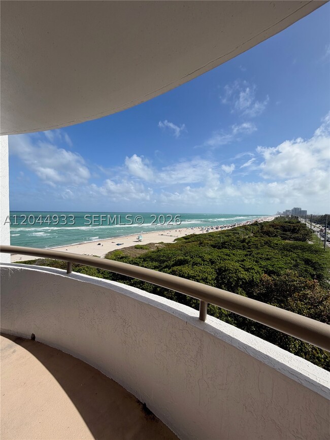 Building Photo - 15645 Collins Ave