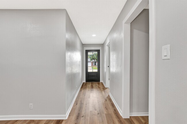 Foto del edificio - 704 Teabury St