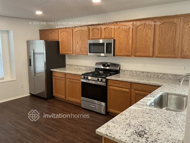 Foto del edificio - 2817 Goldfinch Dr