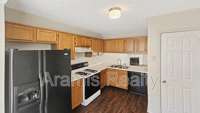 Foto del edificio - 6426 Charter Way - 1
