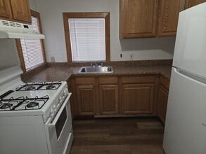 Building Photo - 1032 Echo Rd