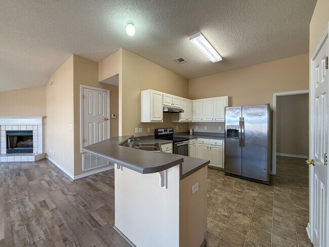 Foto del edificio - 3 Bedroom 2 Bath Brick Home in Milton!