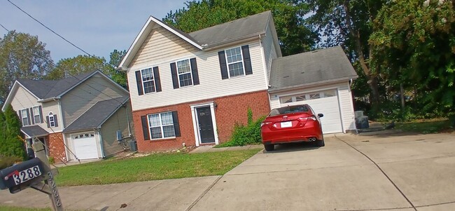 Three or four bedroom 2 1/2 bath in Antioch - Three or four bedroom 2 1/2 bath in Antioch House