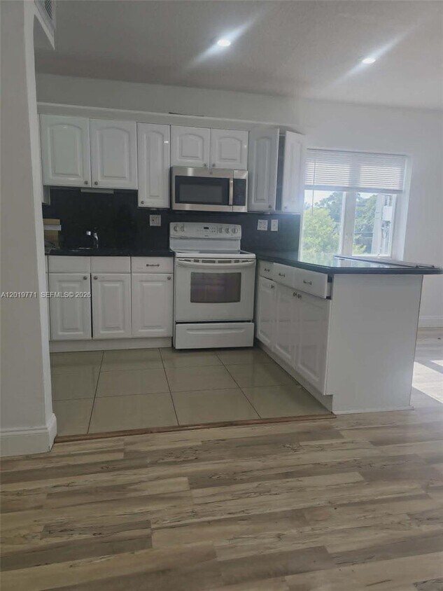 Foto del edificio - 3114 E Sunrise Blvd