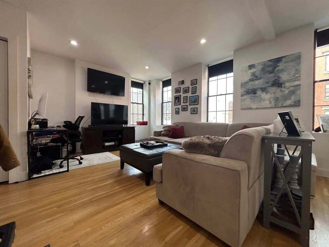 801 Willow Ave Unit 3F, Hoboken, NJ 07030 Condo for Rent in Hoboken