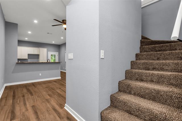 Building Photo - 206 Pecan Hollow St