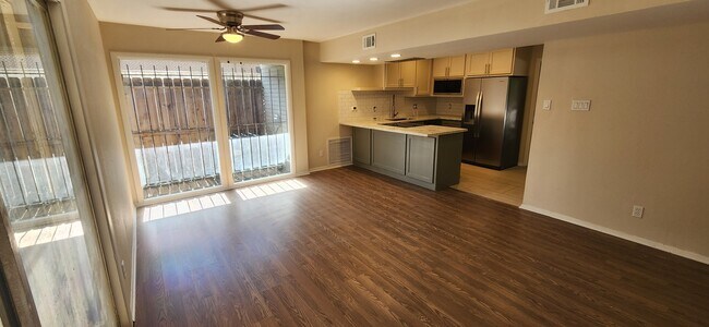 Foto del edificio - 909 Silber Rd