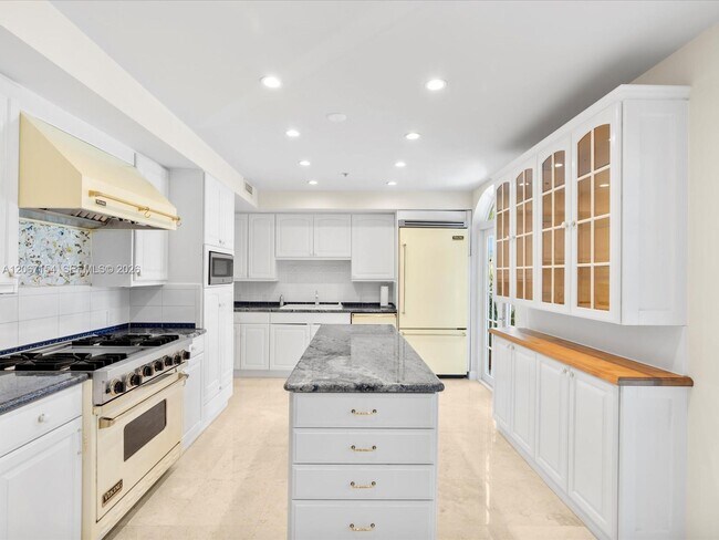 Foto del edificio - 730 3rd St