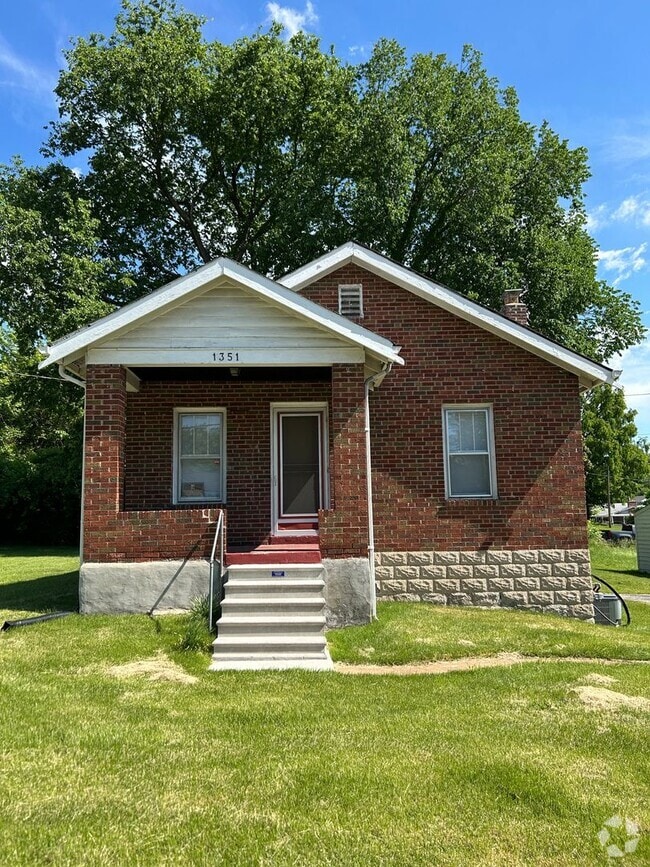 Building Photo - 1351 Chambers Rd