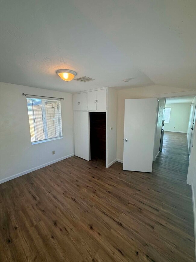 Foto del edificio - 3217 E Glenn St
