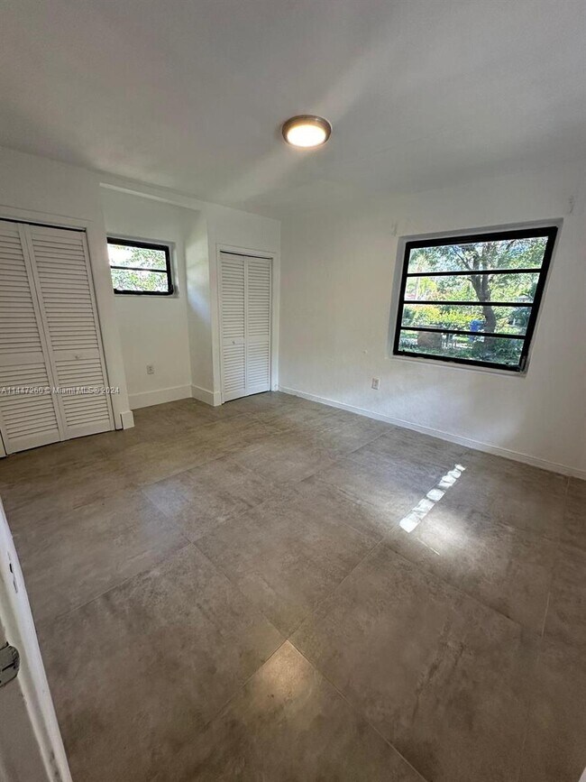 Foto del edificio - 3245 Hibiscus St