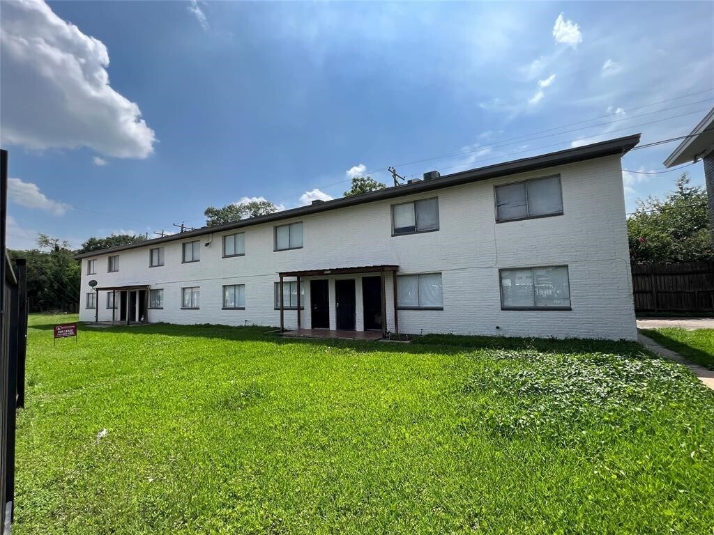 Foto principal - 1141 N Durham Dr