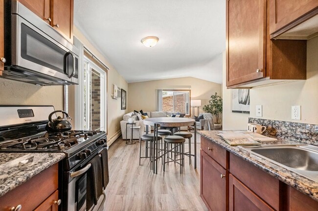 Interior Photo - Lake Pointe