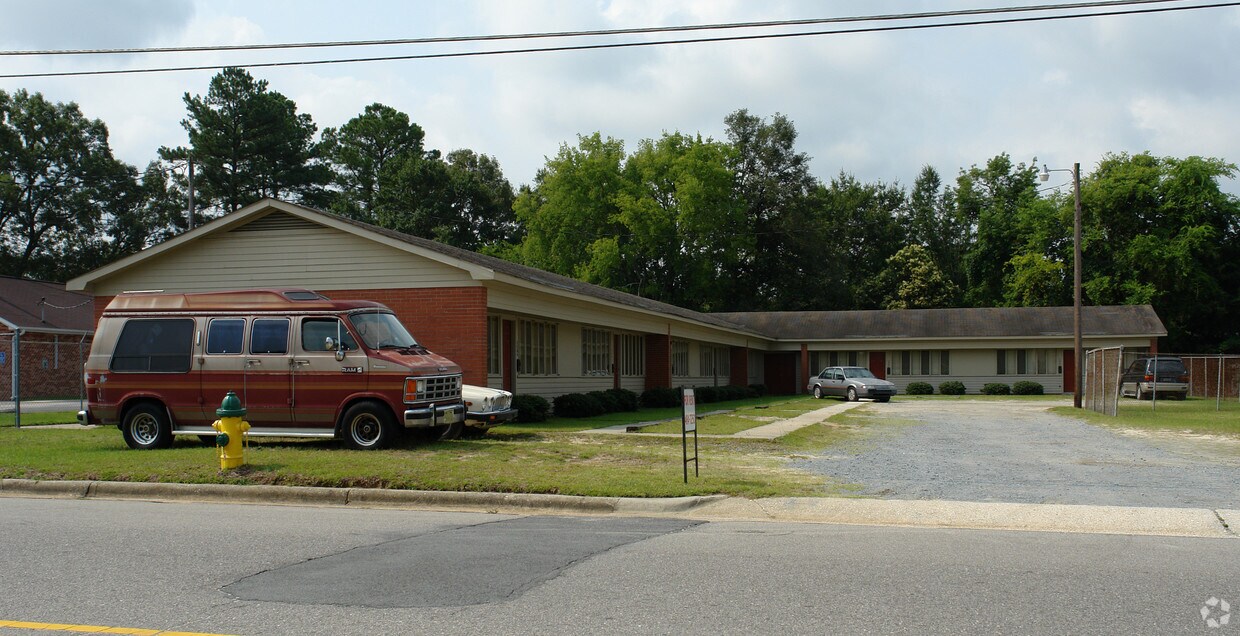 118130 Eastwood Ave, Fayetteville, NC 28301 Apartments in Fayetteville, NC