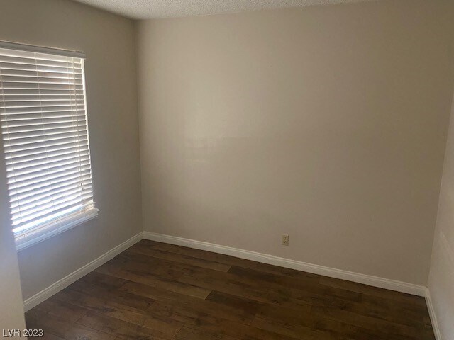 Building Photo - 6976 Mountain Meadow Ln
