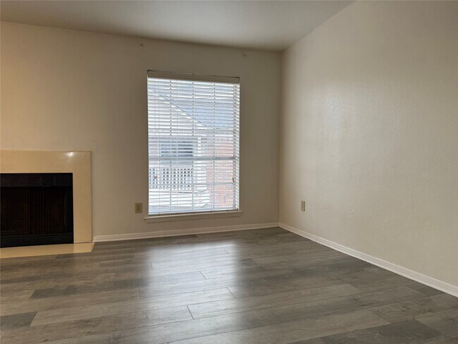 Foto del edificio - 2626 Holly Hall St