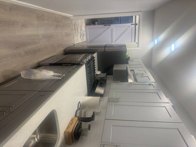 Foto del edificio - 701 E 96th St