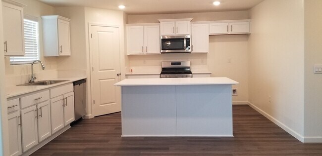 Building Photo - 6101 Caruso Ave