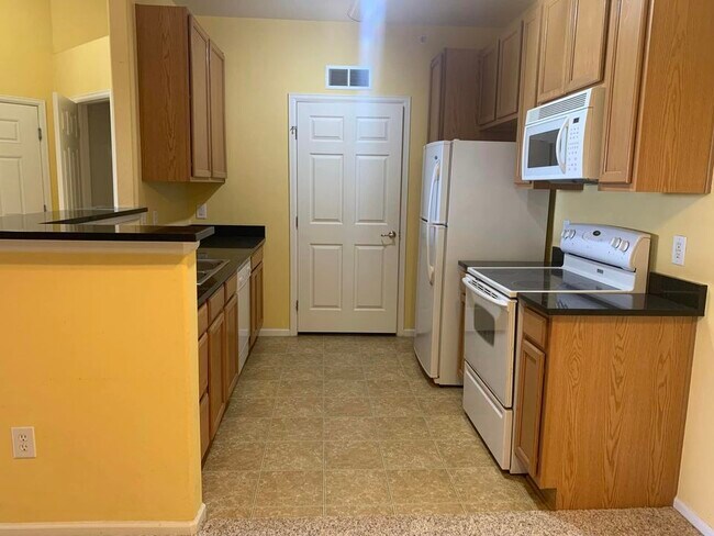 Foto del edificio - 2900 Blue Sky Cir