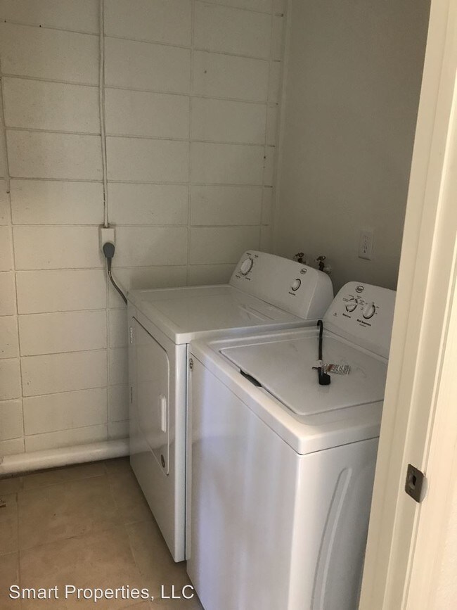 Foto del edificio - 2 br, 1 bath House - 137 E Patterson Street