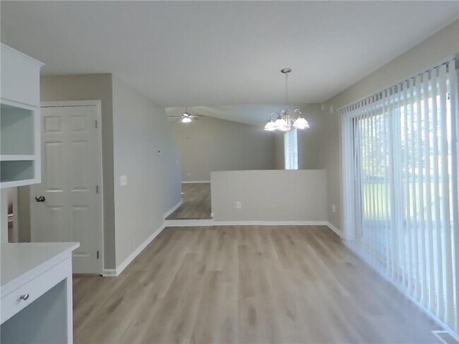 Foto del edificio - 2428 123rd Cir NW