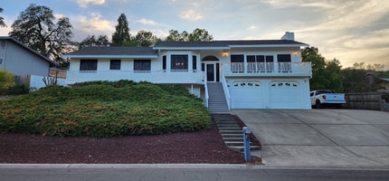 Building Photo - 3556 Mesa Verdes Dr