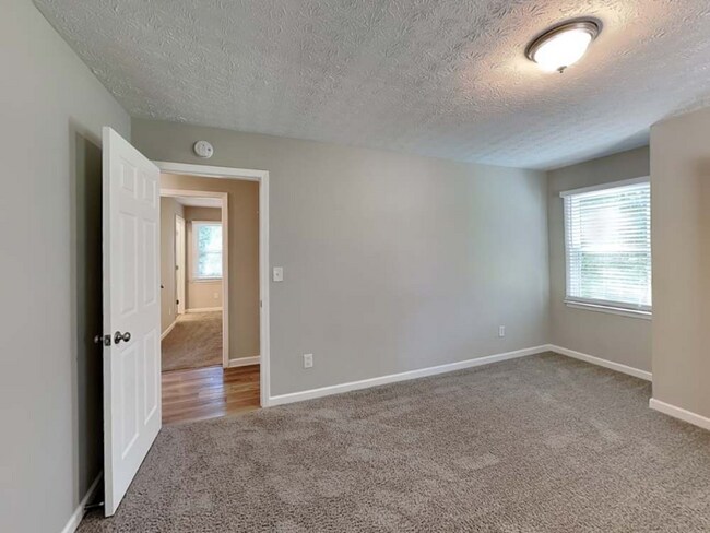 Foto del edificio - 4620 Shannondale Ln