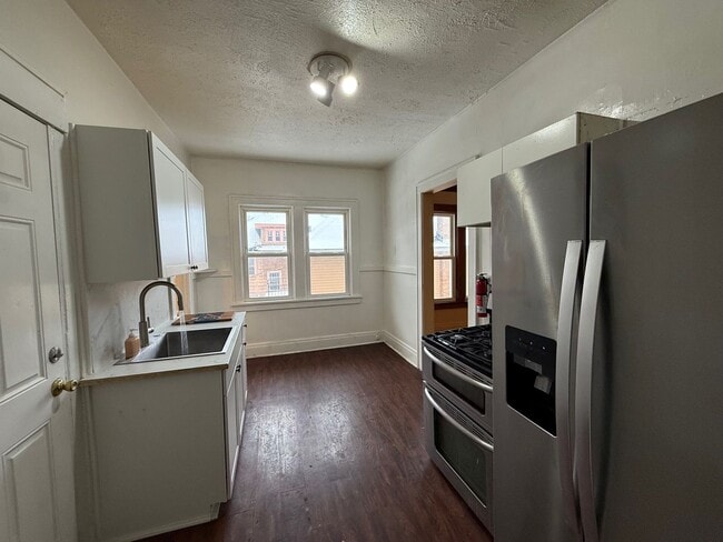 Foto del edificio - 27 Carthage Dr