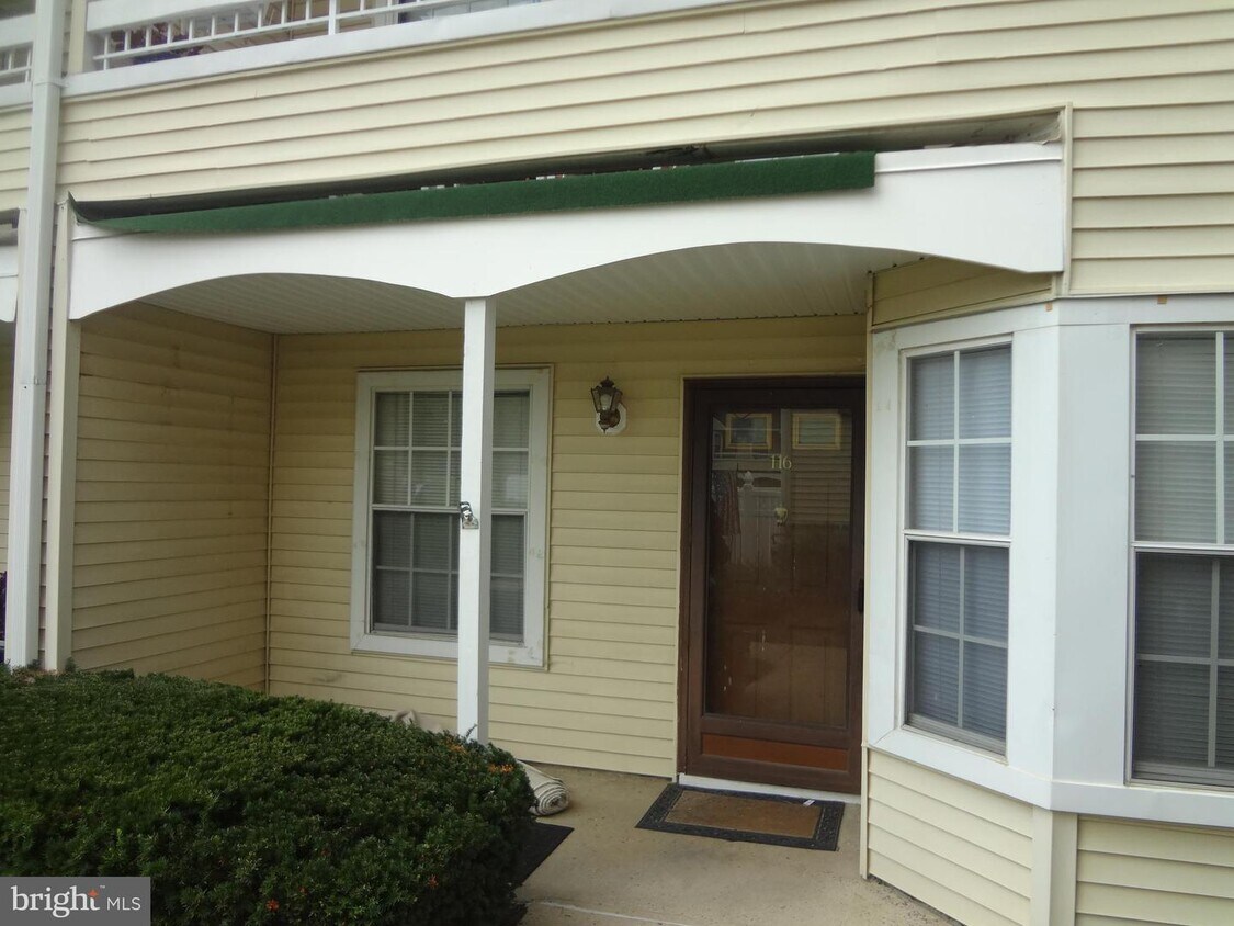 116 Mill Run E, Hightstown, NJ 08520 Townhome Rentals in Hightstown