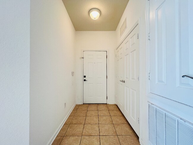 Building Photo - 3326 Robert Trent Jones Dr