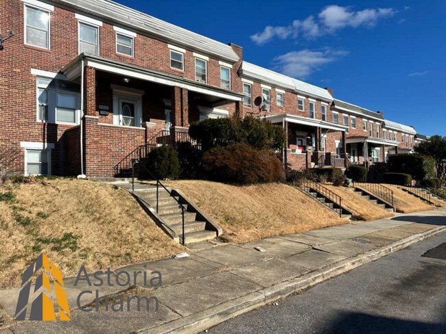 Foto del edificio - 3 Bedroom Home with Porch, Garage, and Finished Basement