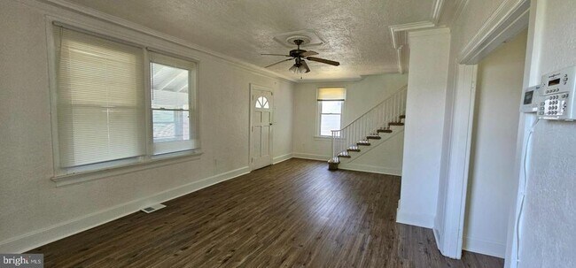 Building Photo - 6120 Otis St