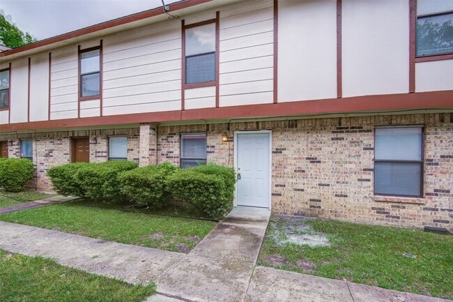 Photo - 3061 Olympia Dr Apartment