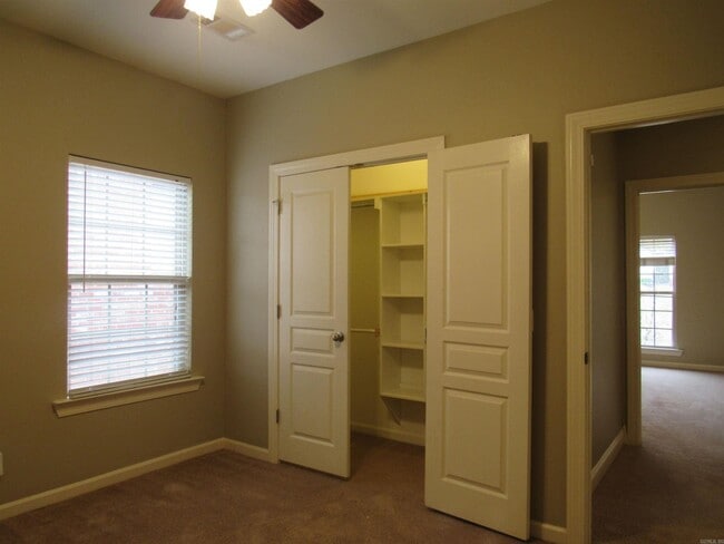 Building Photo - 125 Orleans Dr