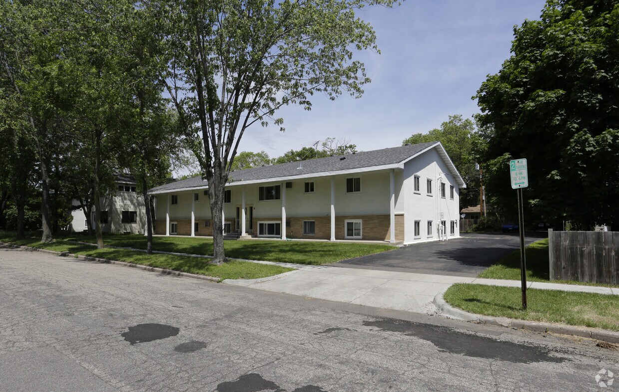 649 Madison St, Anoka, MN 55303 Apartments in Anoka, MN