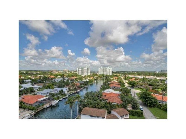 Building Photo - 11930 N Bayshore Dr