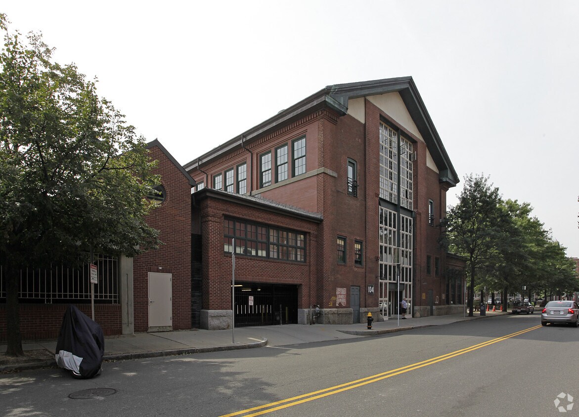 Shipways Condominiums Apartments in Charlestown, MA