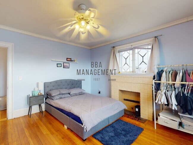 Building Photo - HOT FENWAY LISTING!!!!!