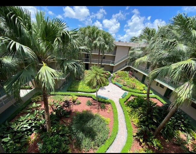 Foto del edificio - 10855 SW 112th Ave