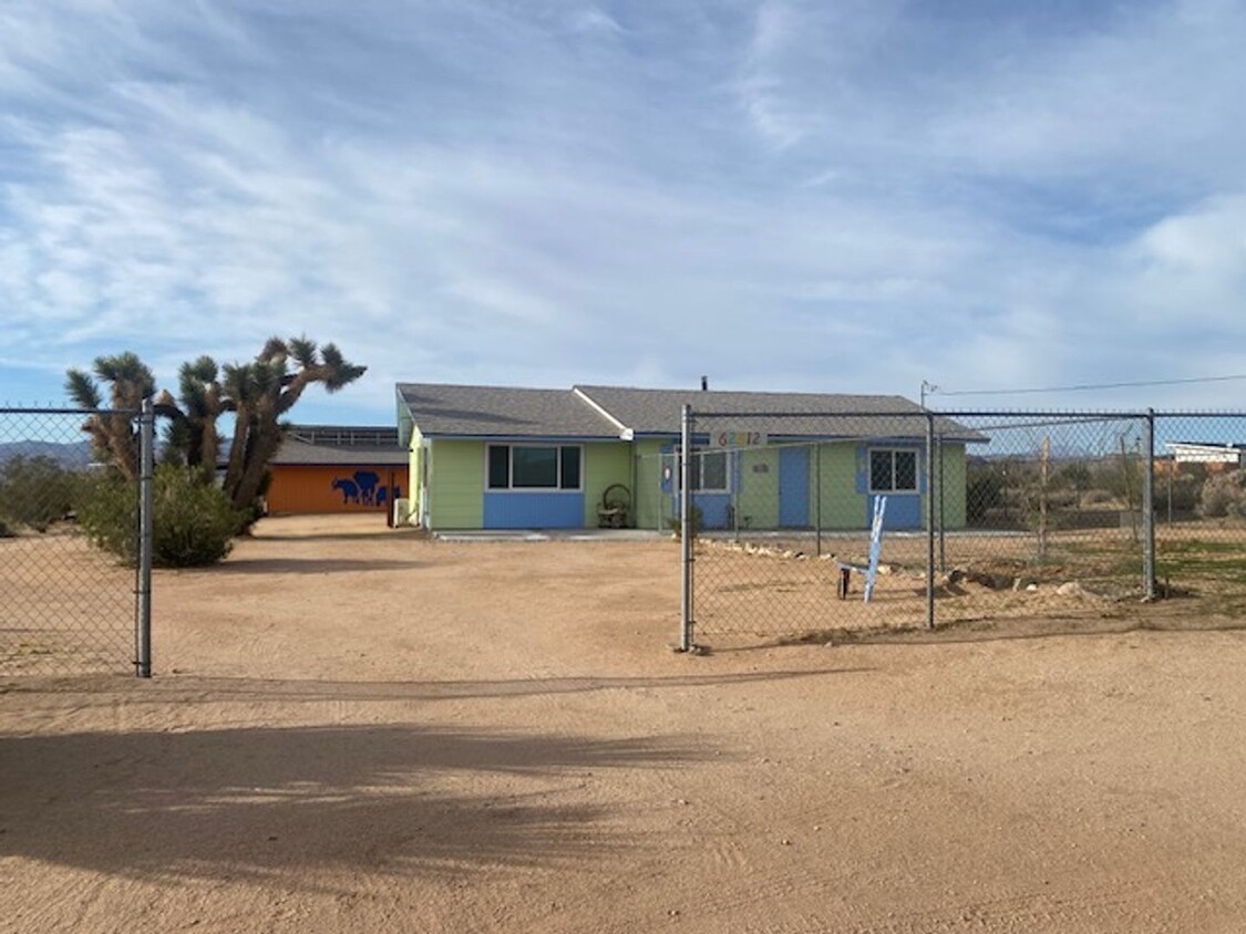 Primary Photo - All appliances & All utilities Included! F...
