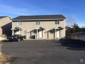 Building Photo - 1713 W Fern Dr
