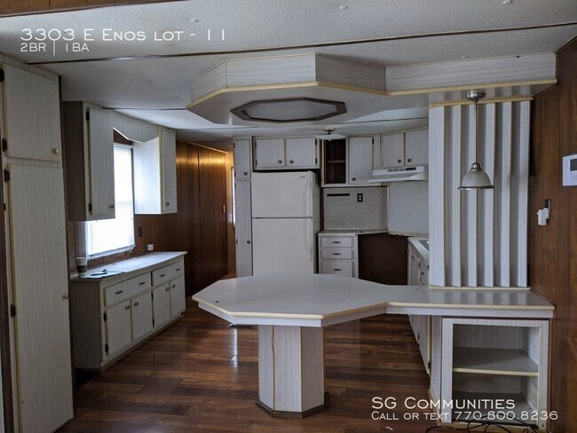 Foto del edificio - 3303 E Enos Ave