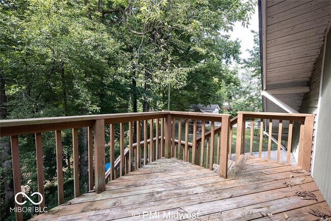 Foto del edificio - 395 E Main St