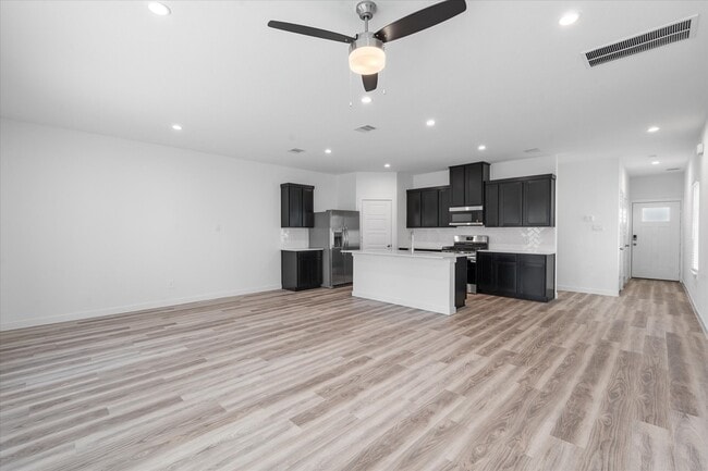 Building Photo - 12321 Churchill downs Dr