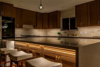 Building Photo - 3485 Shamrock Ave